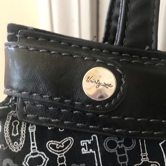 🆕🔥THIRTY ONE SUPER CUTE PURSE/BLACK&WHITE&SILVER W/LOGO IN PINK ON THE FRONT! - Picture 8 of 17
